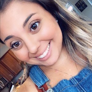 Meet your Posher, Brianna